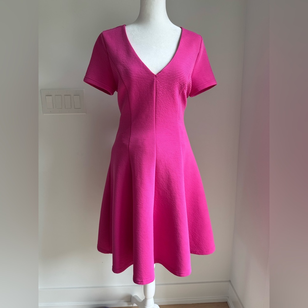 Anthropologie Hutch Vickie Pink V Neck Dress Women’s size XS Textured
